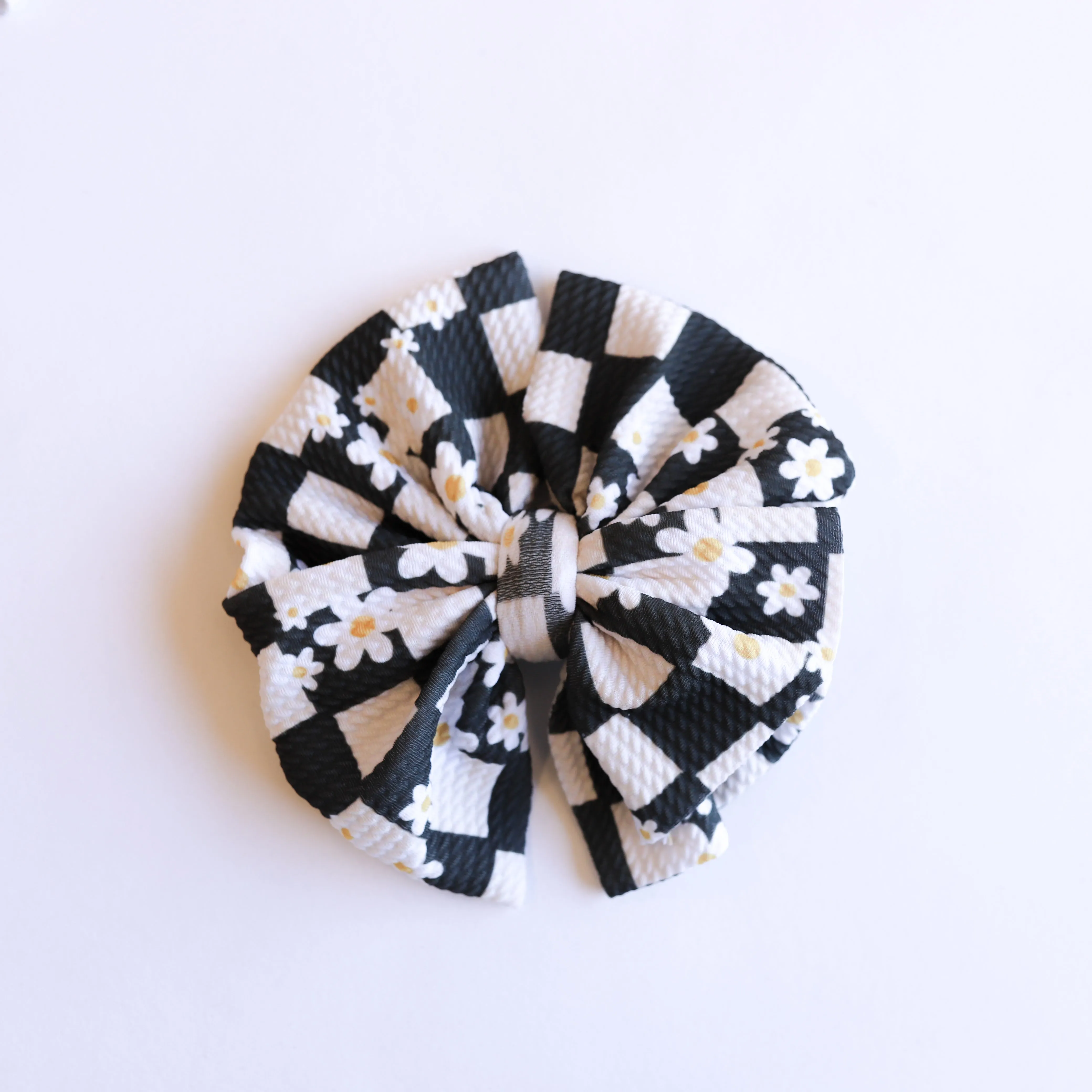 Cool Daisies Checkers Bow