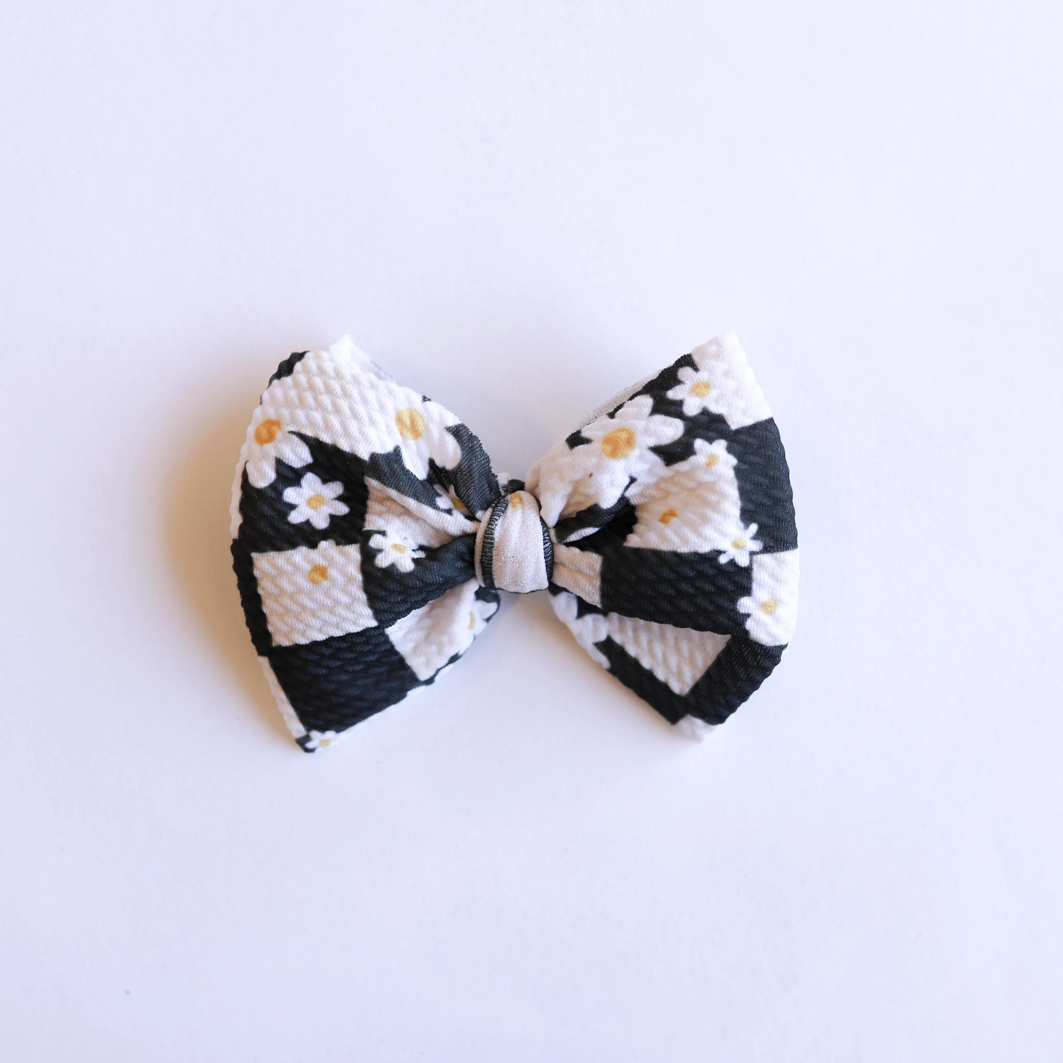 Cool Daisies Checkers Bow