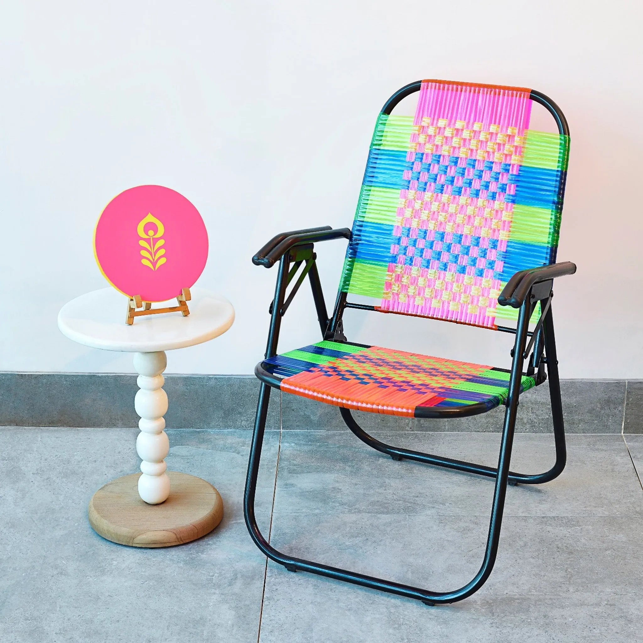 Psychedelic Metal & Plastic Cane Foldable Relaxing Chair